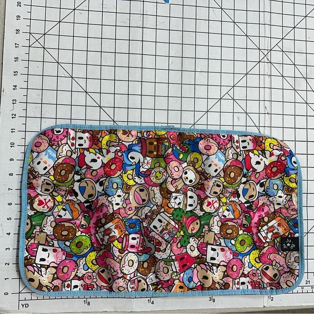 Tokidoki x Jujube sz 21 x 12 travel changing pad